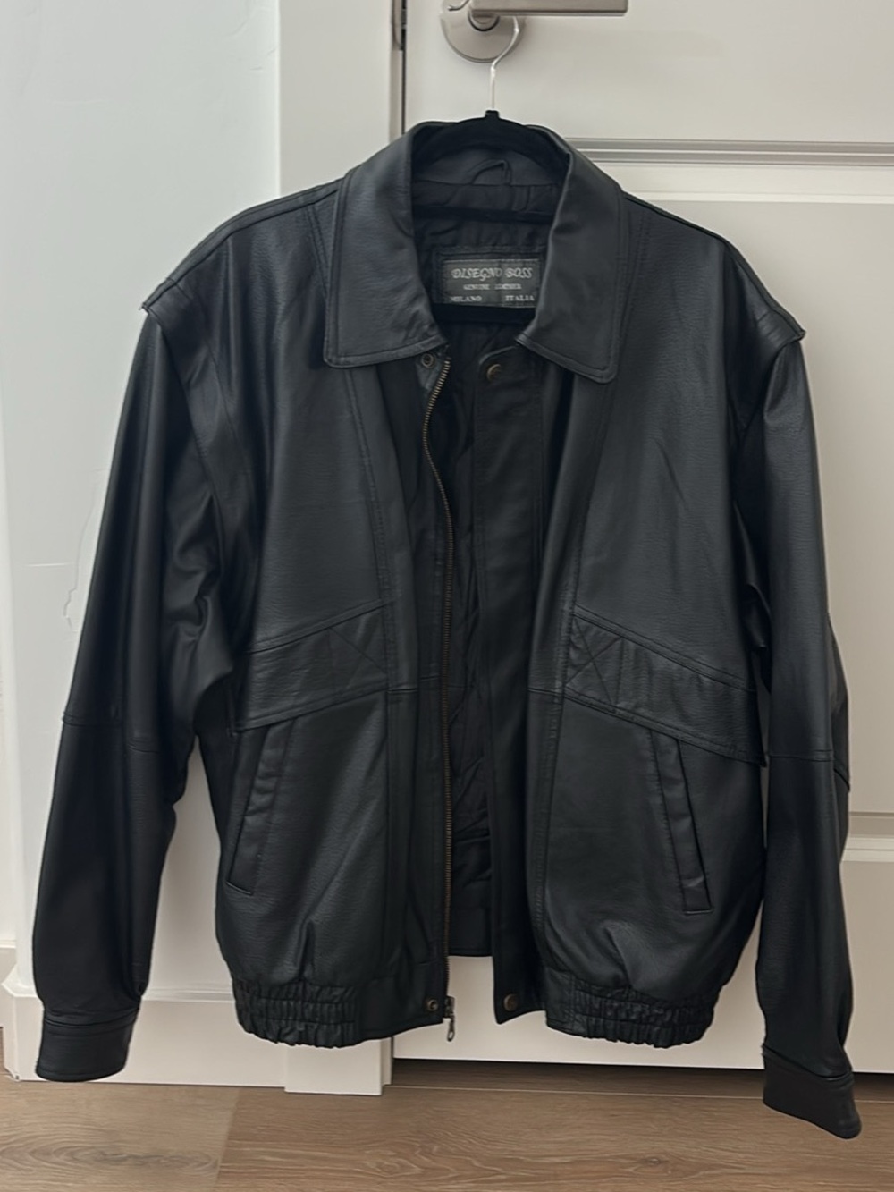Vintage Genuine Leather Bomber Jacket - Black